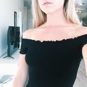 NWOT off the shoulder black Brandy Melville crop